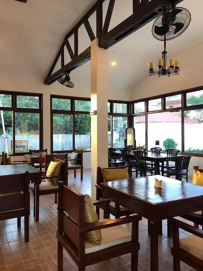 Alona Vikings Lodge Panglao Bed & Breakfast